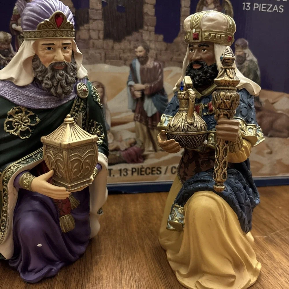 Kirkland Signature Nativity Set 2005080 8 3/4